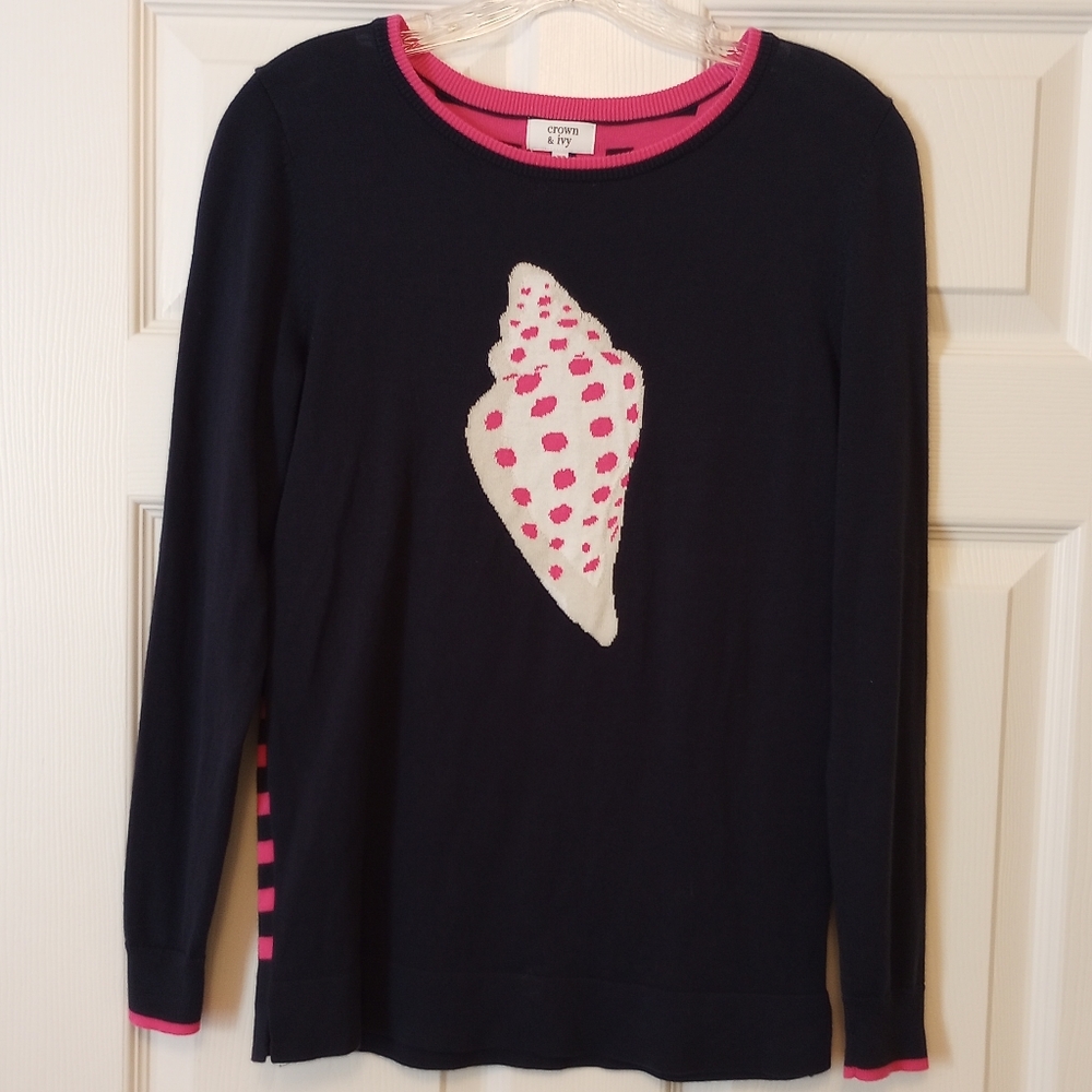 Crown & Ivy conch sweater. XS